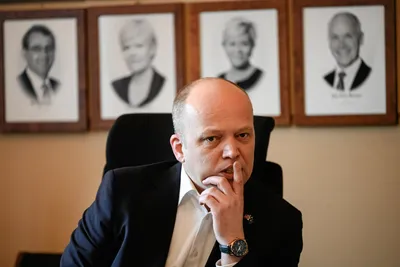 Vedum sier at vertskommunene får mer penger