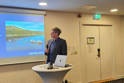 Nordlaks-eier i møte med meglere for å selge brønnbåter
