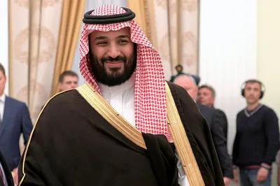 Global power giants pour into big Saudi renewables tender