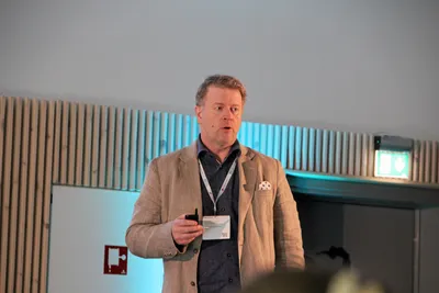 – Laksen må få en plass ved styrebordet
