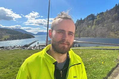 Max Oconner er utdannet både rørlegger og elektriker - nå er han Biofish sin tekniske «potet»