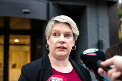 Vurderer å stramme inn på permitteringsregler i oppdrett