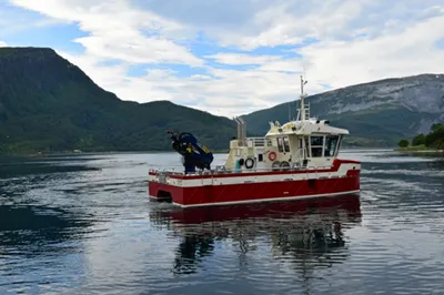 Eidsfjord Sjøfarm har fått levert ny oppdrettskatamaran