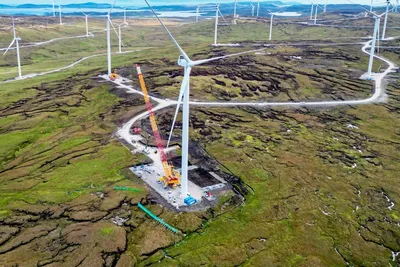 SSE slashes investment plans as planning and grid delays bite