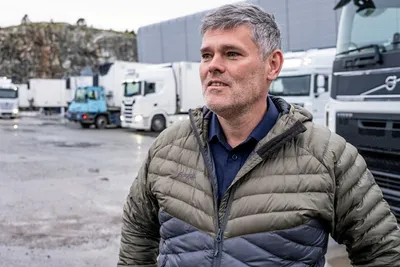 Salmar hadde 100 covid-syke arbeidere på det verste