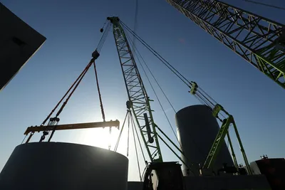Five dead after fall during wind turbine installation