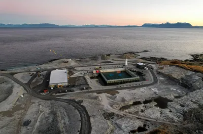 Andfjord Salmon i mål med emisjon