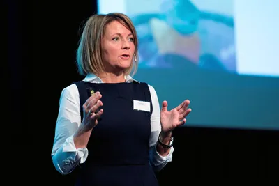 Line Ellingsen har startet diskusjonen om å selge seg ut eller å gå på børs: – Men det er ikke det vi ønsker, sier oppdretteren
