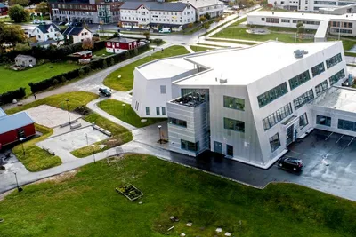 Salmar og Guri Kunna videregående skole frykter koronasmitte