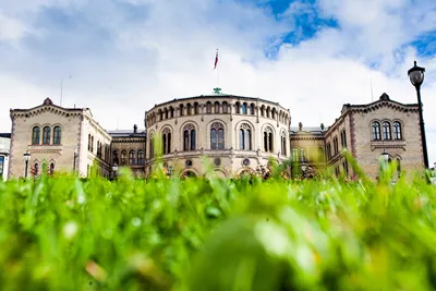 Havbruksarbeidere vil demonstrere mot grunnrente foran Stortinget: – Det er så mye frustrasjon og sinne rundt omkring langs kysten