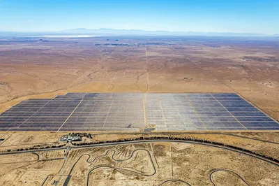 Macquarie seals 'significant minority stake' in US renewables business