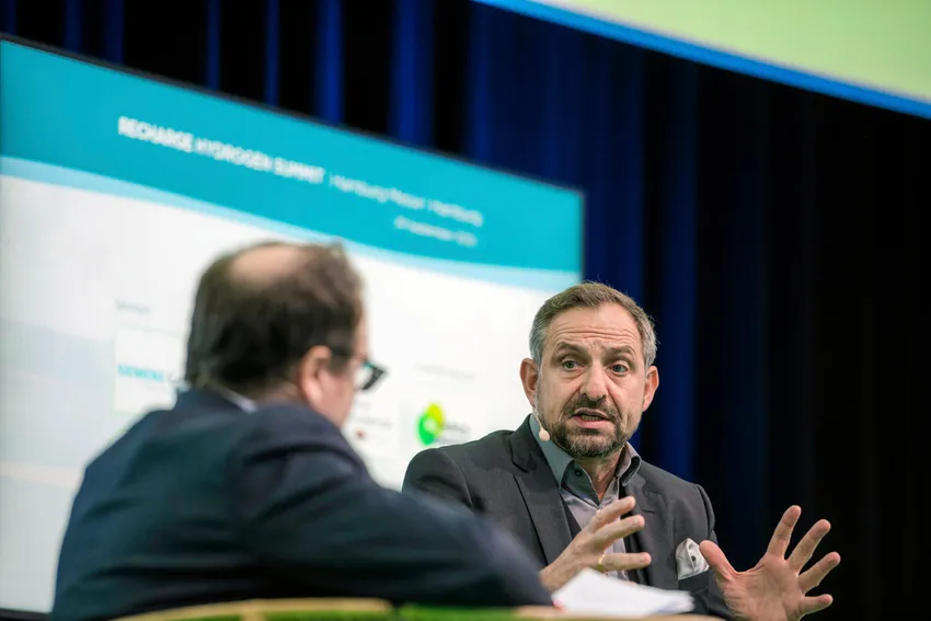 EU 'must forge a compromise' | Influential hydrogen groups join forces to demand new additionality rules on green H2