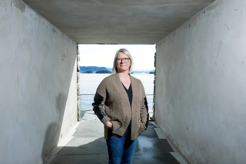 NHH-professor mener næringslivet selv må ta grep for å redusere forskjellene mellom kvinner og menns karrieremuligheter