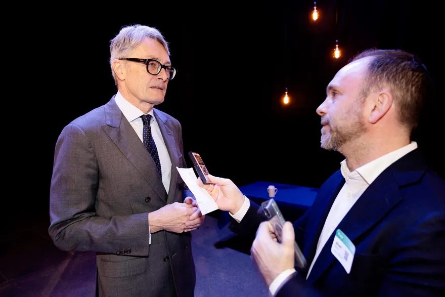 Øyvind Eriksen snakker om konflikten i Solstad rett før NHO-konferansen sparkes i gang.