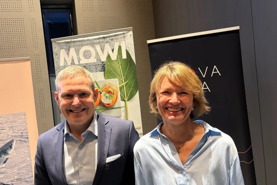 Ivan Vindheim og Aino Olaisen før pressekonferansen om Mowi sitt oppkjøp av Nova Sea i Bodø torsdag.