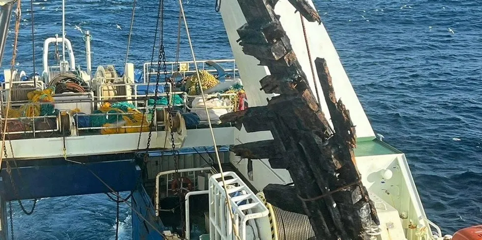 Den islandske tråleren skjønte at de hadde fått noe spesielt om bord, og tok kontakt med det norske ishavsmuseet.