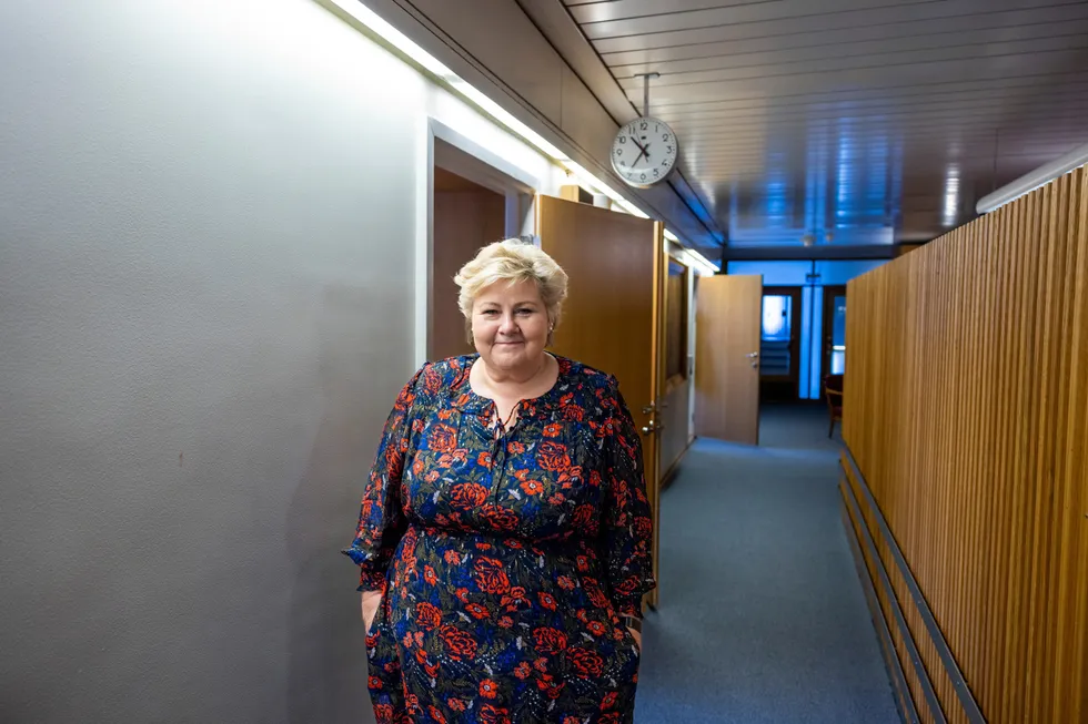 Erna Solberg på sitt kontor på Stortinget.