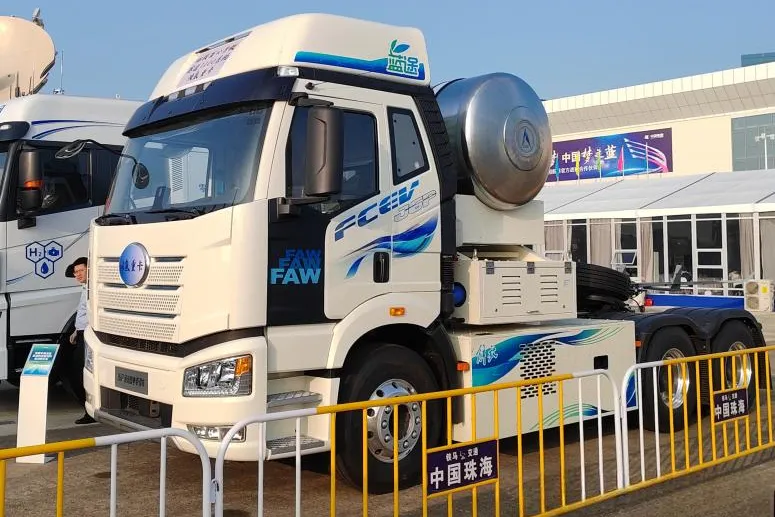 The FAW truck equipped with a 100kg liquid hydrogen tank.