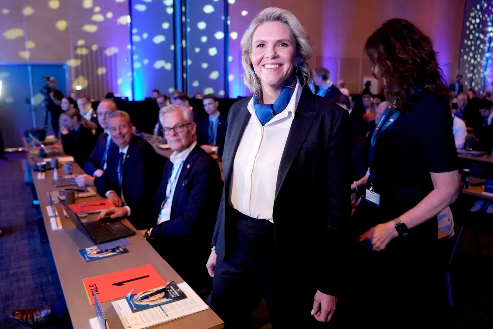 Frp vil ha en egen minister for effektivisering og avbyråkratisering, men avviser at dette blir en Elon Musk på norsk. Her er Frp-leder Sylvi Listhaug og nestleder Hans Andreas Limi under helgens landsmøte på Gardermoen.