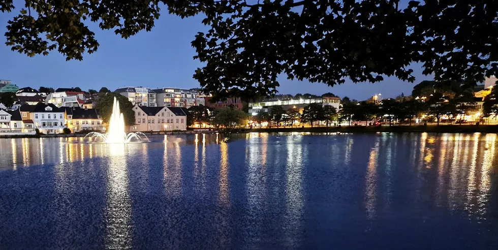 Prisene stiger i Stavanger og resten av Sør-Norge. Tirsdag blir døgnprisen for strøm i Sør-Norge på 3,78 kr/kWh før nettleie, avgifter og eventuell strømstøtte, viser tallene fra Nord Pool tirsdag ettermiddag.