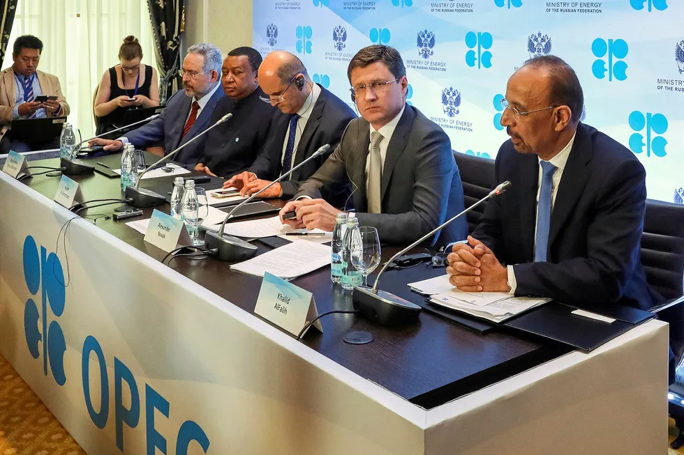 Friday meeting: for Opec and other major producers