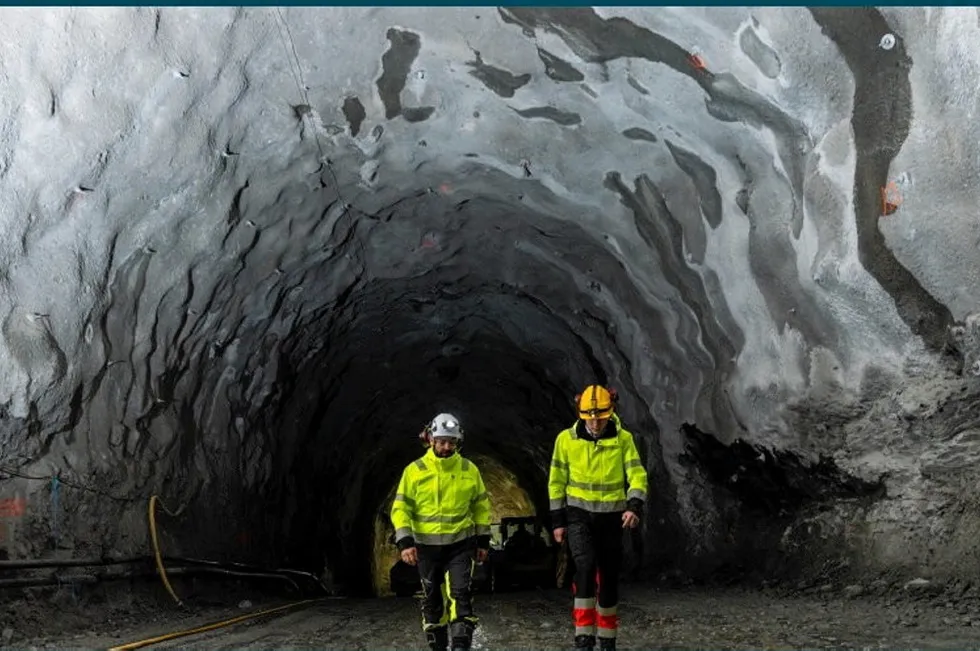 På lokasjonen Kvalnes på Andøya bygger Andfjord Salmon flere kilometer med tunnel. Arbeidet er 90 prosent fullført ved slutten av november.