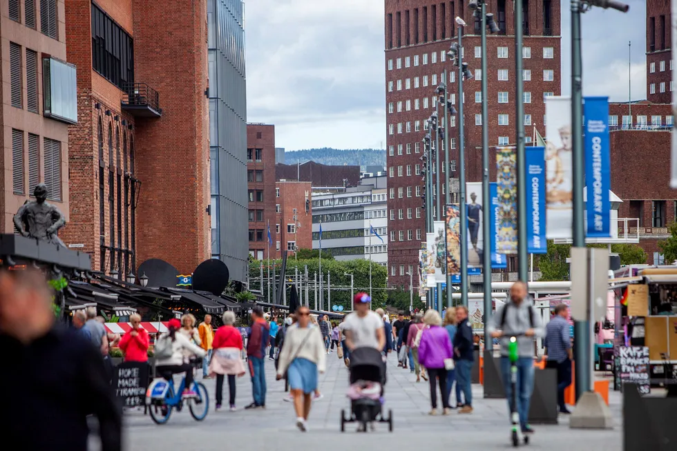 Byene vokser, distriktene opplever fraflytting. Illustrasjonsfoto.