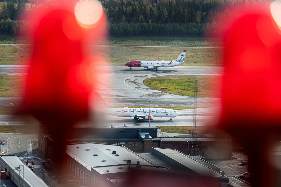 Norwegian har mistet den største kundeavtalen i Norge til SAS. Førstnevnte mener den nye avtalen ville gitt et tap. Her fra Oslo lufthavn.