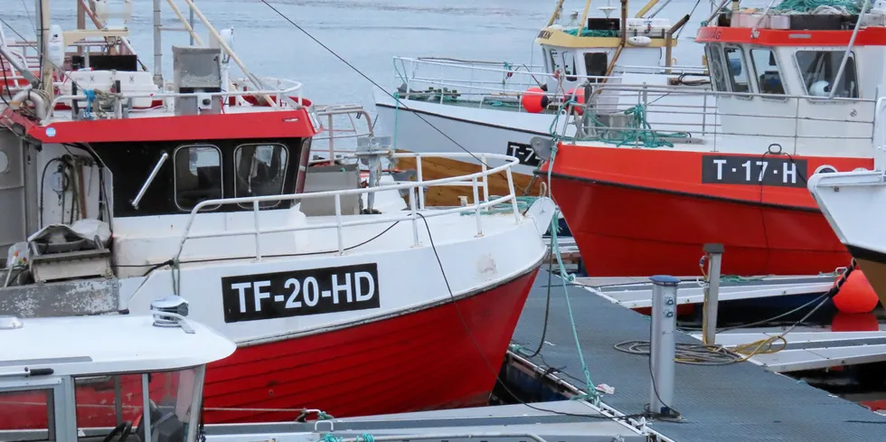 Harstad var en av kommunene som mistet sin «H» til fordel for «HD» da fylkene ble slått sammen. Fra årsskiftet var imidlertid fiskeriregistreringen tilbake til den tidligere bokstavkombinasjonen.