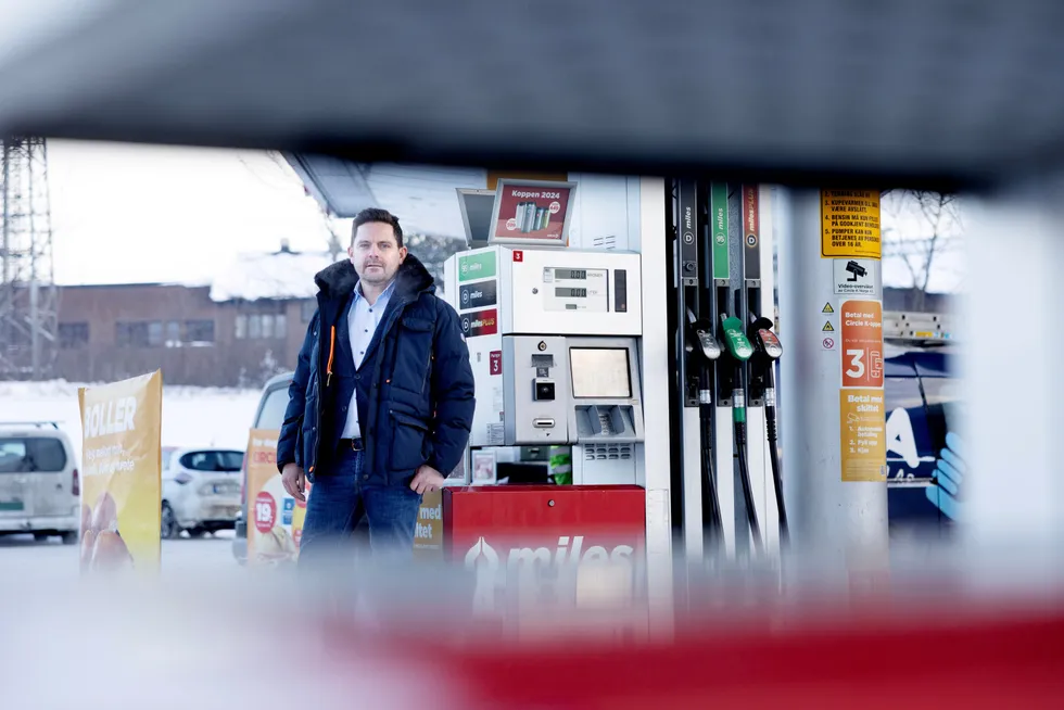 Juridisk direktør Joachim Rødberg-Larsen i Circle K reagerer på at Brønnøysundregistrene ikke gjør undersøkelser når et selskap leverer nye regnskaper for flere år.