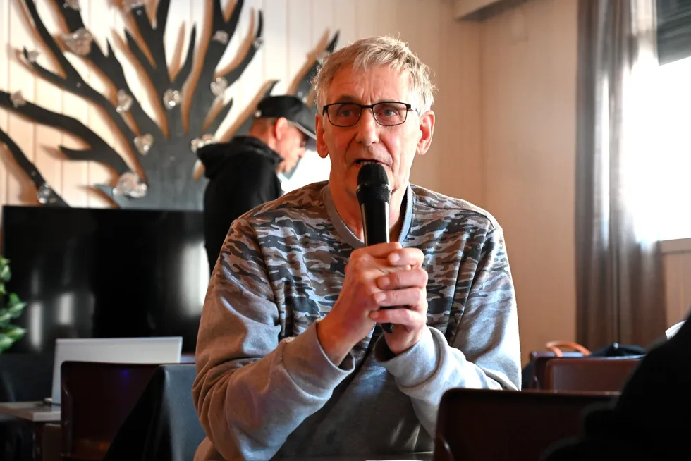 Steinar Rasmussen tok ordet under folkemøtet.