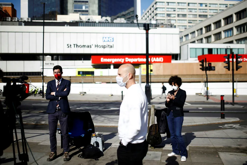 Britenes statsminister Boris Johnson ligger på intensivavdelingen her på St Thomas' Hospital i London med koronasmitte.