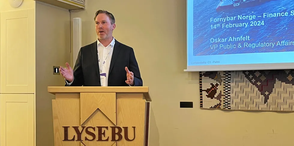 Ahnfelt understreket viktigheten av å holde farten oppe på flytende havvind fra talerstolen på Lysebu.