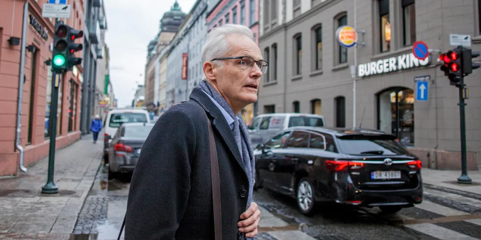 Kommisjonsleder Lars Sørgard har drøye ti måneder på seg til å levere rapporten som skal forme fremtiden til det norske kraftsystemet.