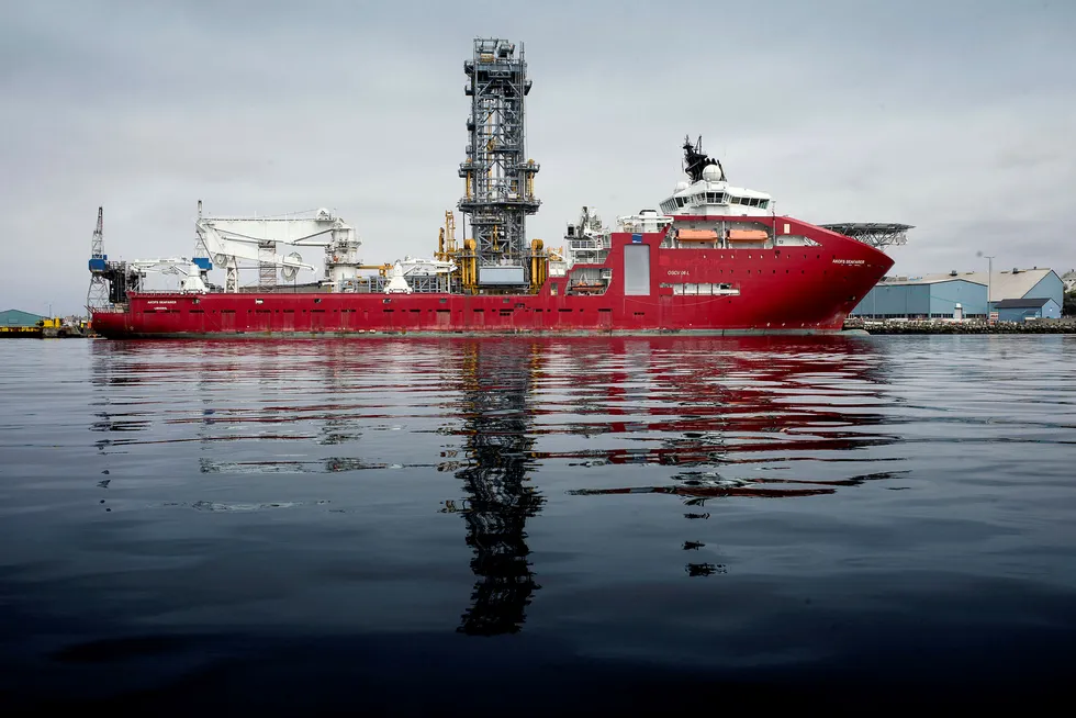 «Akofs Seafarer» lå i årevis til kai ved Aibels verft i Haugesund. Foto: Tommy Ellingsen
