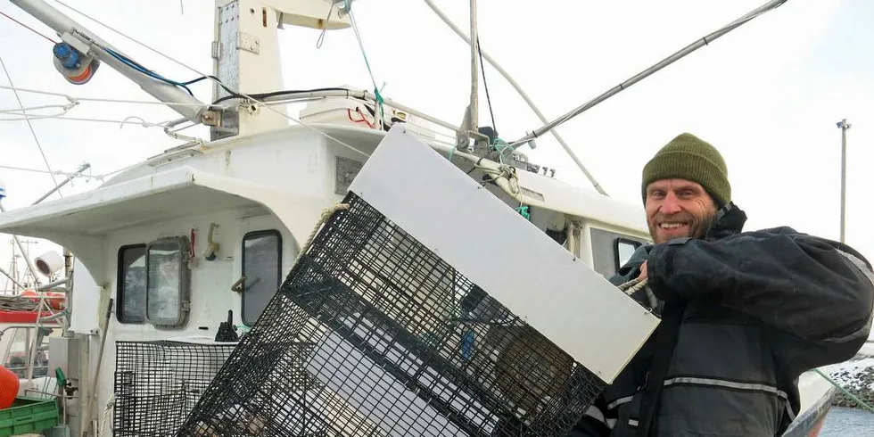 BRA FOR FISKERNE: Fisker og politiker Jo Inge Hesjevik (H) tror at et sammenslått Finnmark og Troms vil være godt nytt for fiskerne i Finnmark.Foto: Agnar Berg