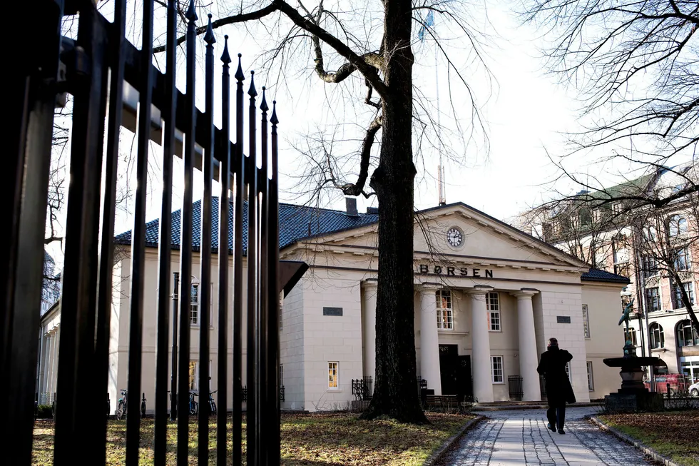Stadig flere nordmenn plasserer penger på børsen.