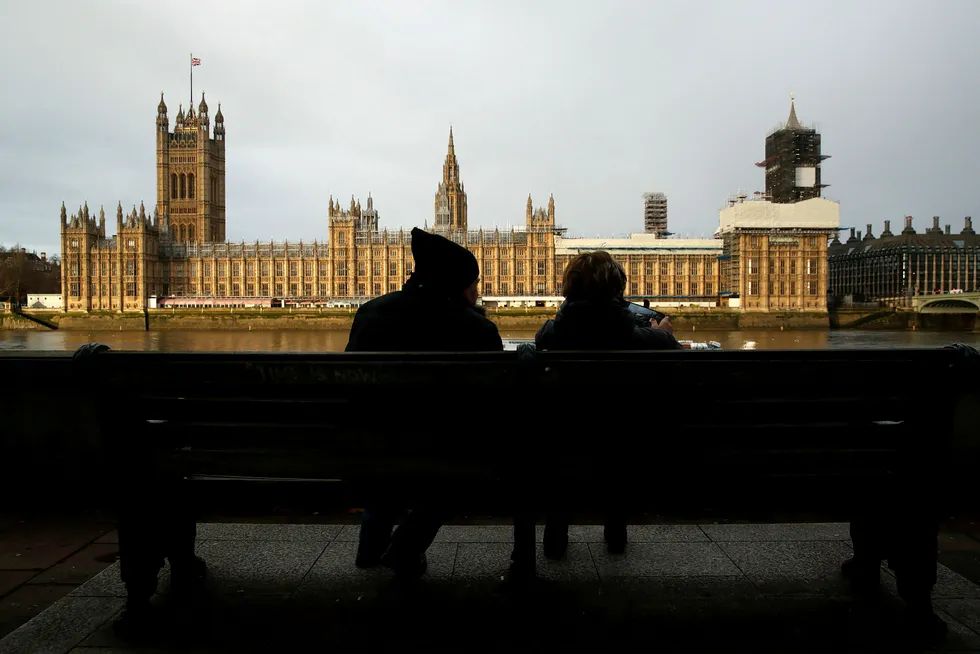 Denne uken begynner den politiske hverdagen igjen i Storbritannia etter valget sist uke som ga De konservative et klart flertall i Underhuset.