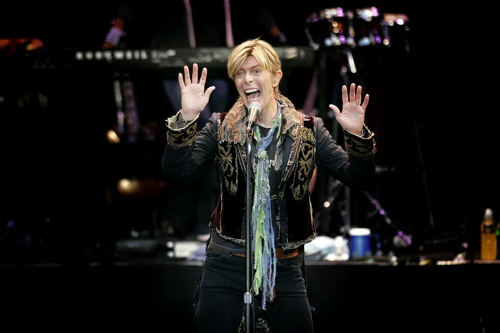 I 2004 spilte David Bowie på Norwegian Wood i Frognerbadet i Oslo. 13 år etter er festivalen slått konkurs etter å ha holdt det gående siden 1992. Foto: Heiko Junge/NTB scanpix