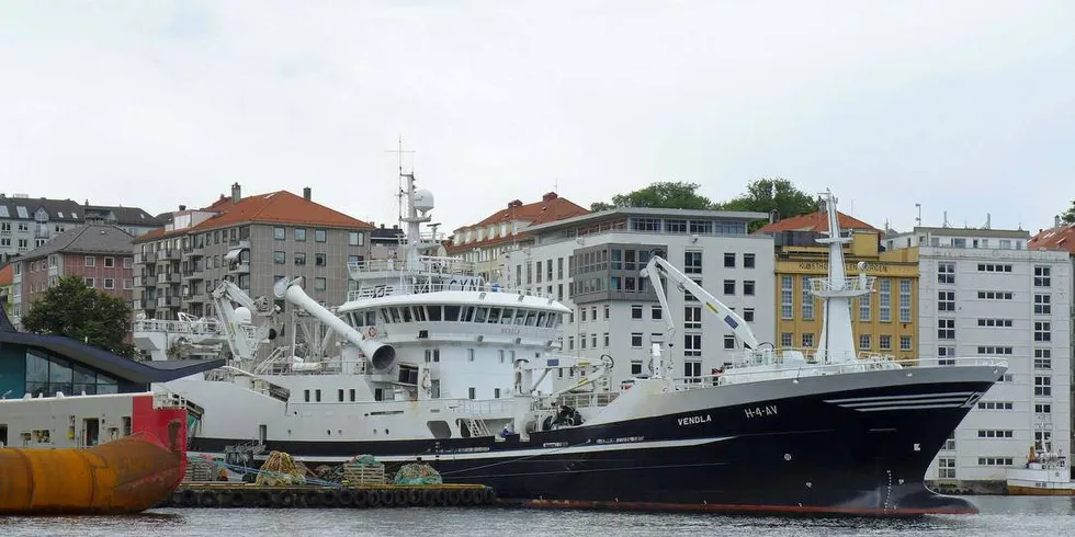 SILDEFORSKNING: «Vendla» ved Havforskningens kai i Bergen.Foto: OLE ERIK KLOKEIDE