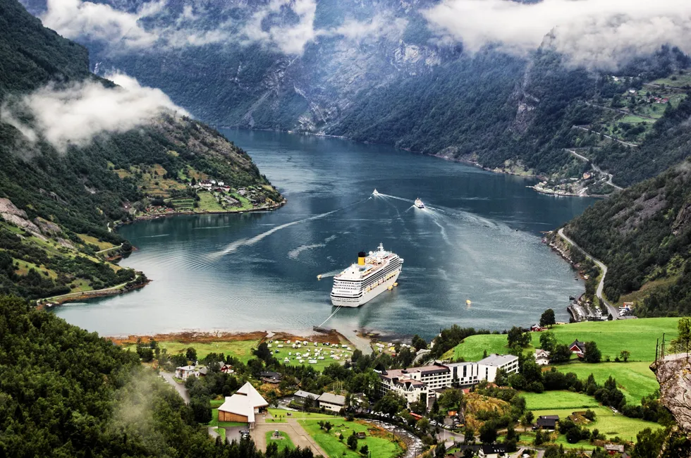 Passasjerkrysser i Geiranger.