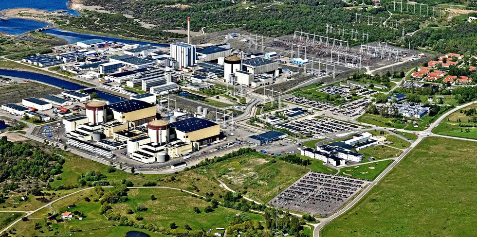 Vattenfall melder mandag formiddag at det tar et nytt skritt i retning utbygging av ny kjernekraft ved Ringhals-anlegget helt sør i Sverige.
