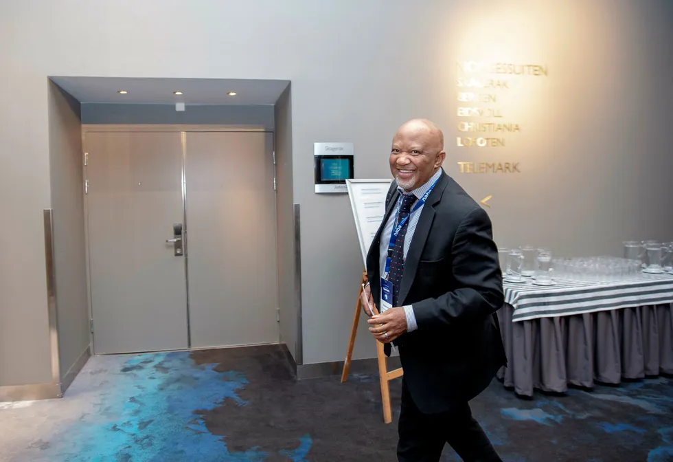 Den tidligere antiapartheidkrigeren Mcebisi Jonas kjemper nå for å vinne tilbake kontrollen over staten i Sør-Afrika.