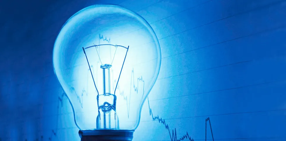 Spot mandag: Opp 1,70 euro til 58,80 euro/MWh