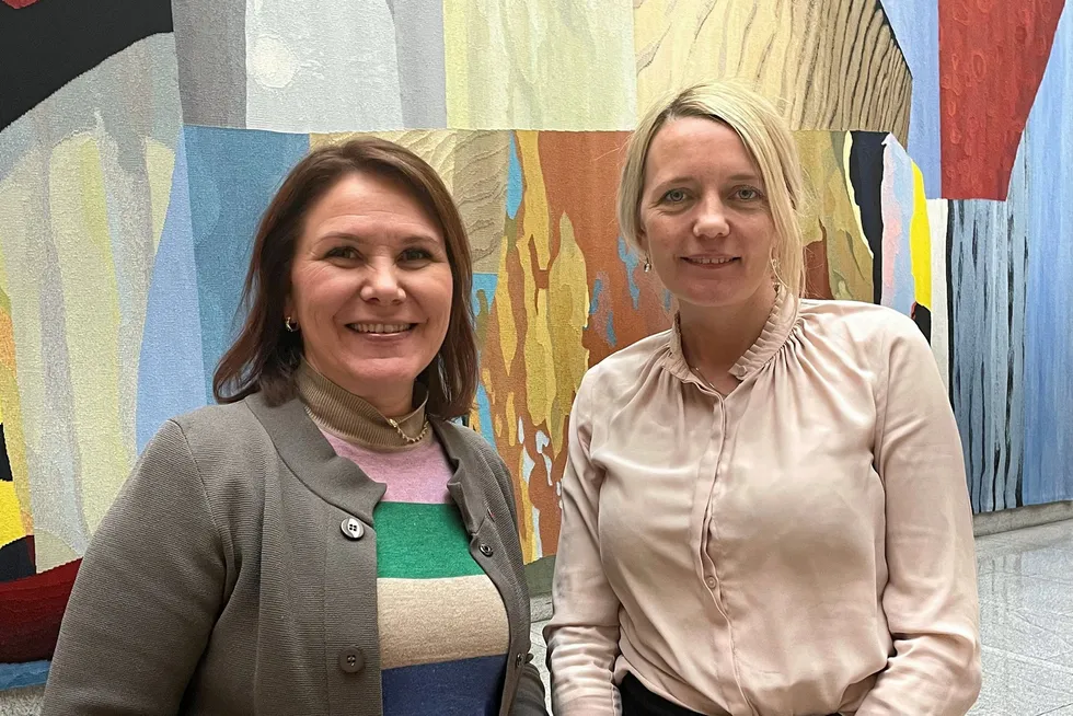 Karianne Bråthen (t.v.) og Solveig Vitanza, Arbeiderpartiet