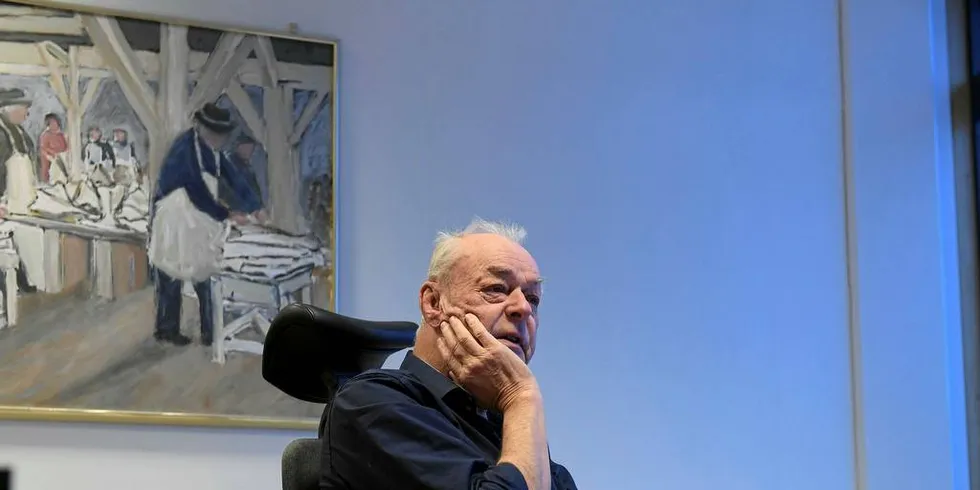 HETSET: Anders Pedersen i Fjordlaks sier at han har opplevd en hets mot seg siden Fjordlaks la ned hvitfiskmottaket på Ingøya i Måsøy kommune i Finnmark i fjor vår.Foto: Foto Morten Hjertø,Morten Hjertrø