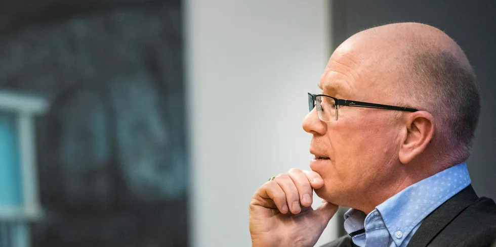 Industribedrifter i Grenland og RME (her representert ved RME-sjef Tore Langset) har ulikt syn på reglementet om hvilke kostnader som skal belastes utenlandshandelen av strøm. En klage, på det som oppfattes som et vedtak fra RME, er nå oversendt Energiklagenemda.