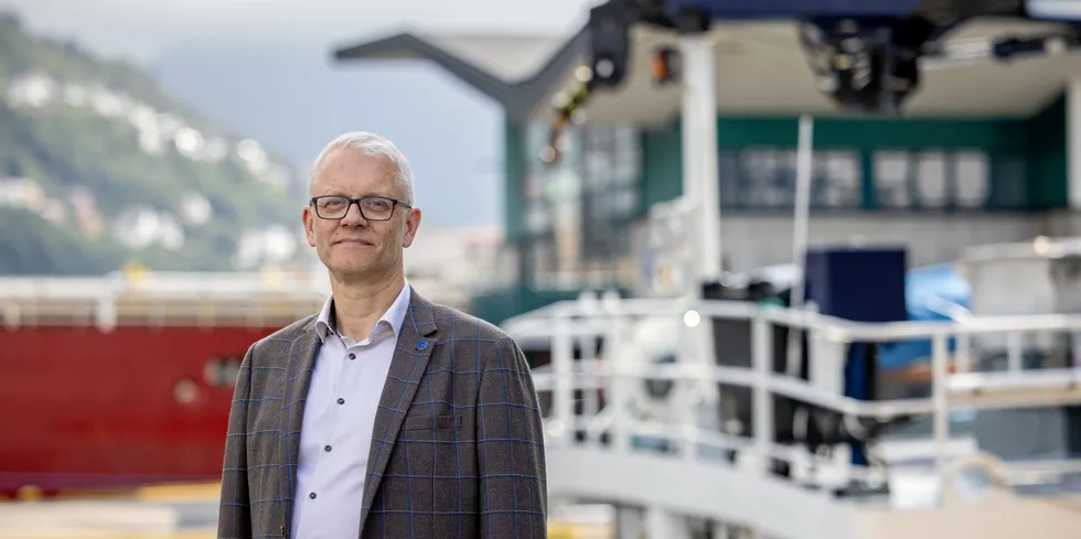 Nils Gunnar Kvamstø, direktør ved Havforskningsinstituttet, er en av direktørene som har skrevet under på et brev der de foreslår at grunnrenteskatt kan brukes på marine grunnkart.