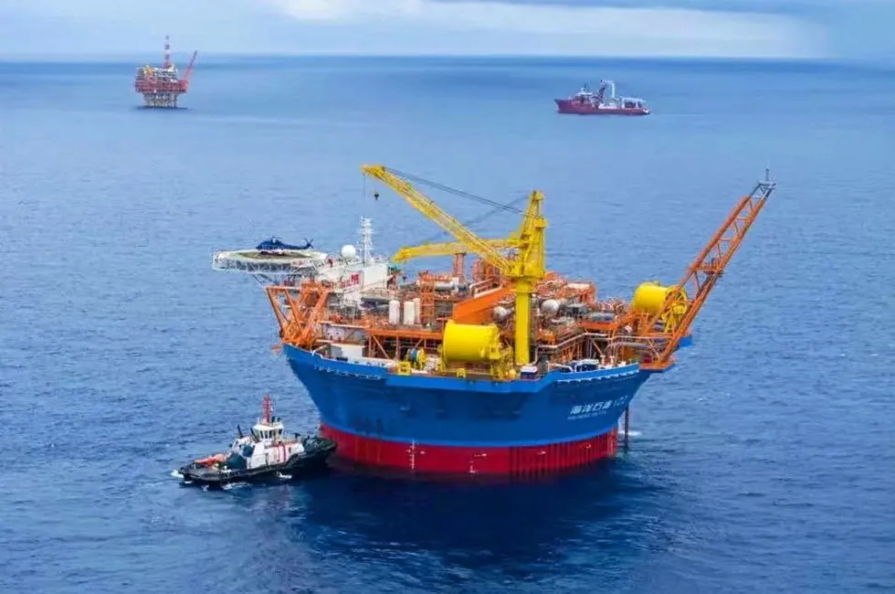 CNOOC Ltd’s first cylindrical FPSO, Hai Yang Shi You 122, at the Liuhua 11-1 redevelopment in the South China Sea.