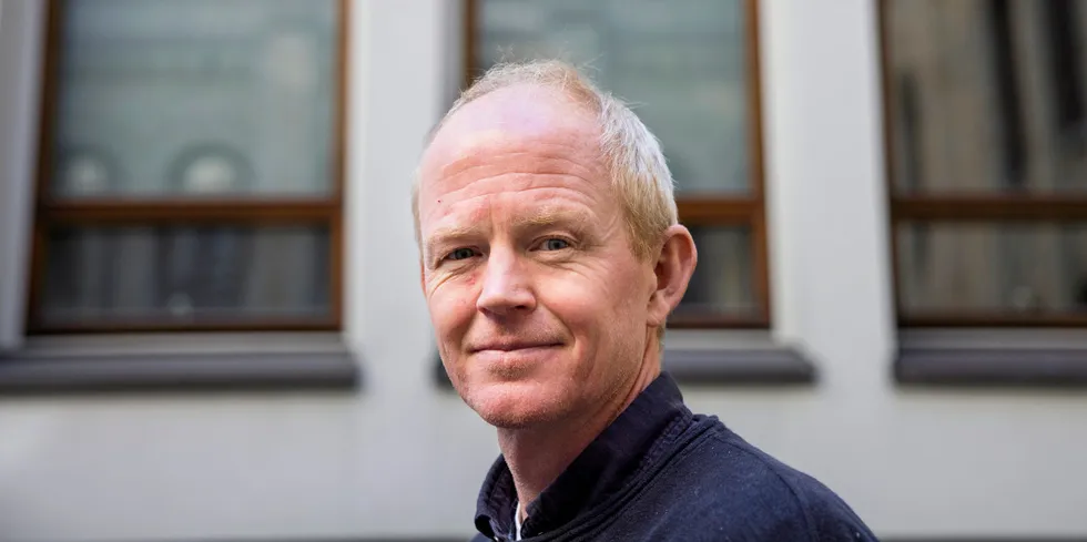 SVs Lars Haltbrekken sier de mener regjeringens satsing på havvind var slappe greier.